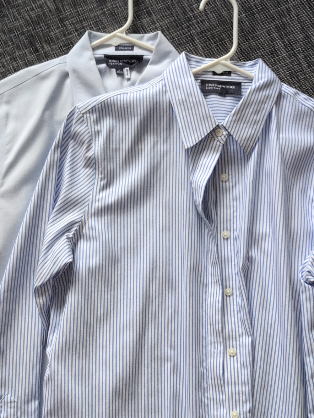 Two Jones New York Ladies Long-sleeve, Button Down Shirts In Size Large